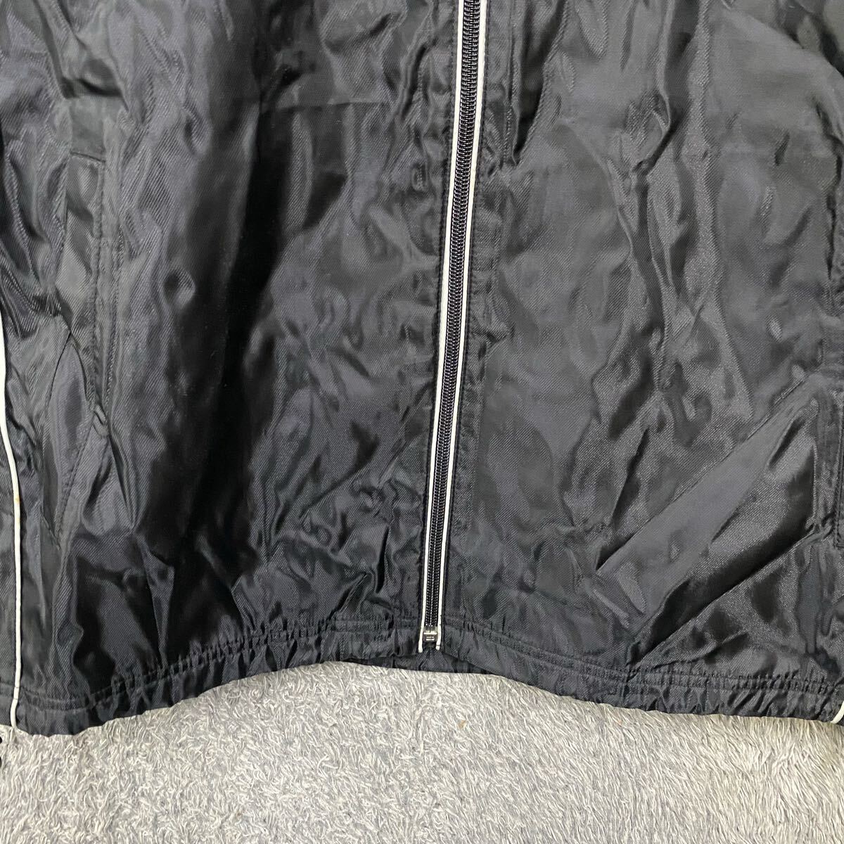 champion チャンピオン ナイロンジャケット ウインドブレーカー サイズS ブラック 黒 ラグラン ロゴ刺繍 メンズ トップス 最落なし（936)_画像4