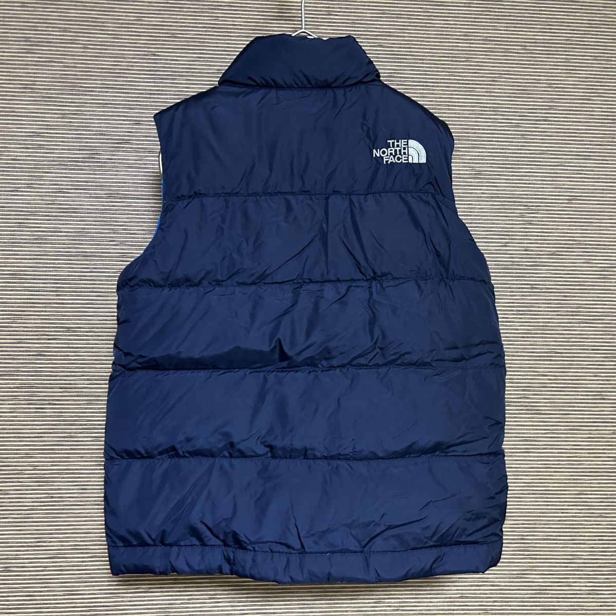 ノースフェイス　ダウンベスト　子供110キッズ　US規格　ネイビー　刺繍F1 古着　入手困難　激レア 希少　人気　ワンポイントロゴ　550FIL_画像6