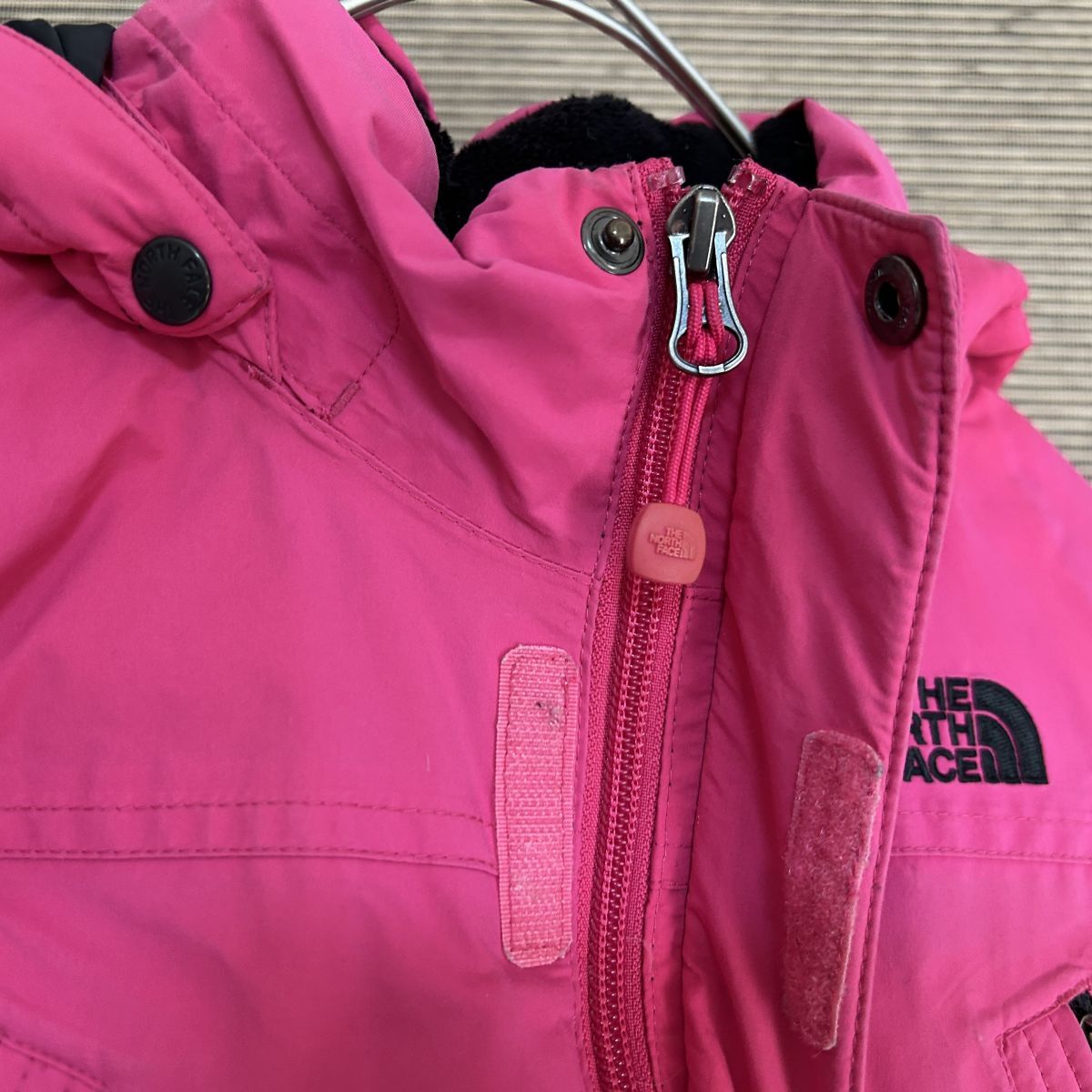 ノースフェイス ダウンジャケット モッズコート　子供105　ピンク　刺繍　G1 古着　入手困難　激レア　希少 人気　ワンポイント キッズ_画像2