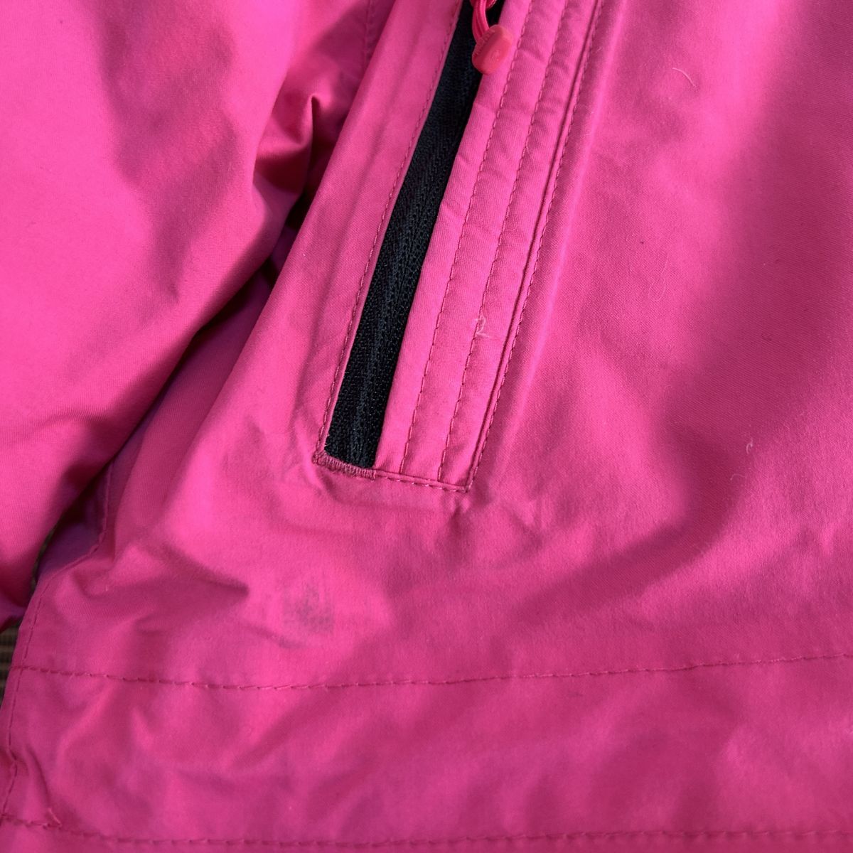 ノースフェイス ダウンジャケット モッズコート　子供105　ピンク　刺繍　G1 古着　入手困難　激レア　希少 人気　ワンポイント キッズ_画像4