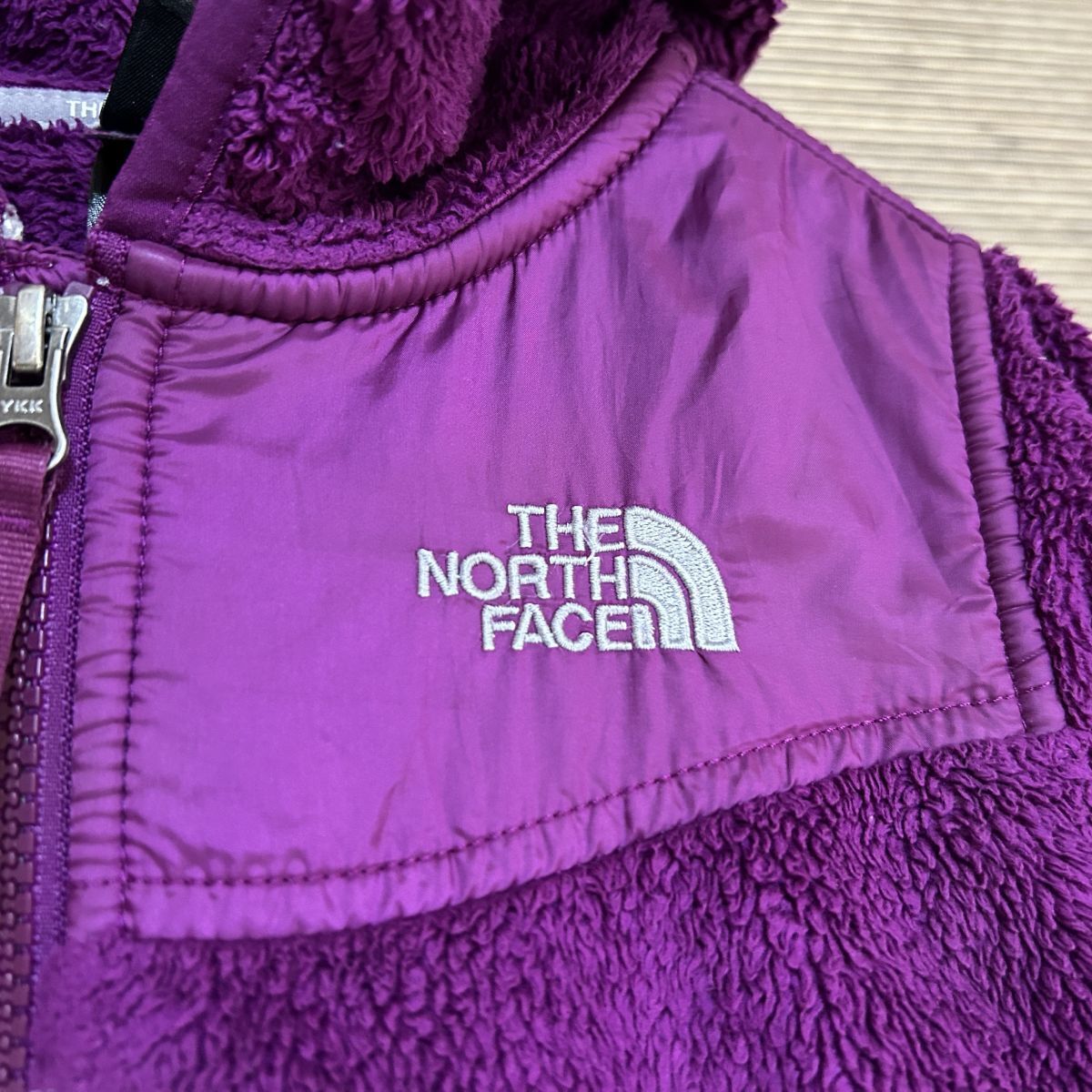 ノースフェイス　フリースジャケット　子供110　刺繍　紫パープル　キッズG1 古着　入手困難　激レア　希少 人気　ワンポイントロゴ_画像3