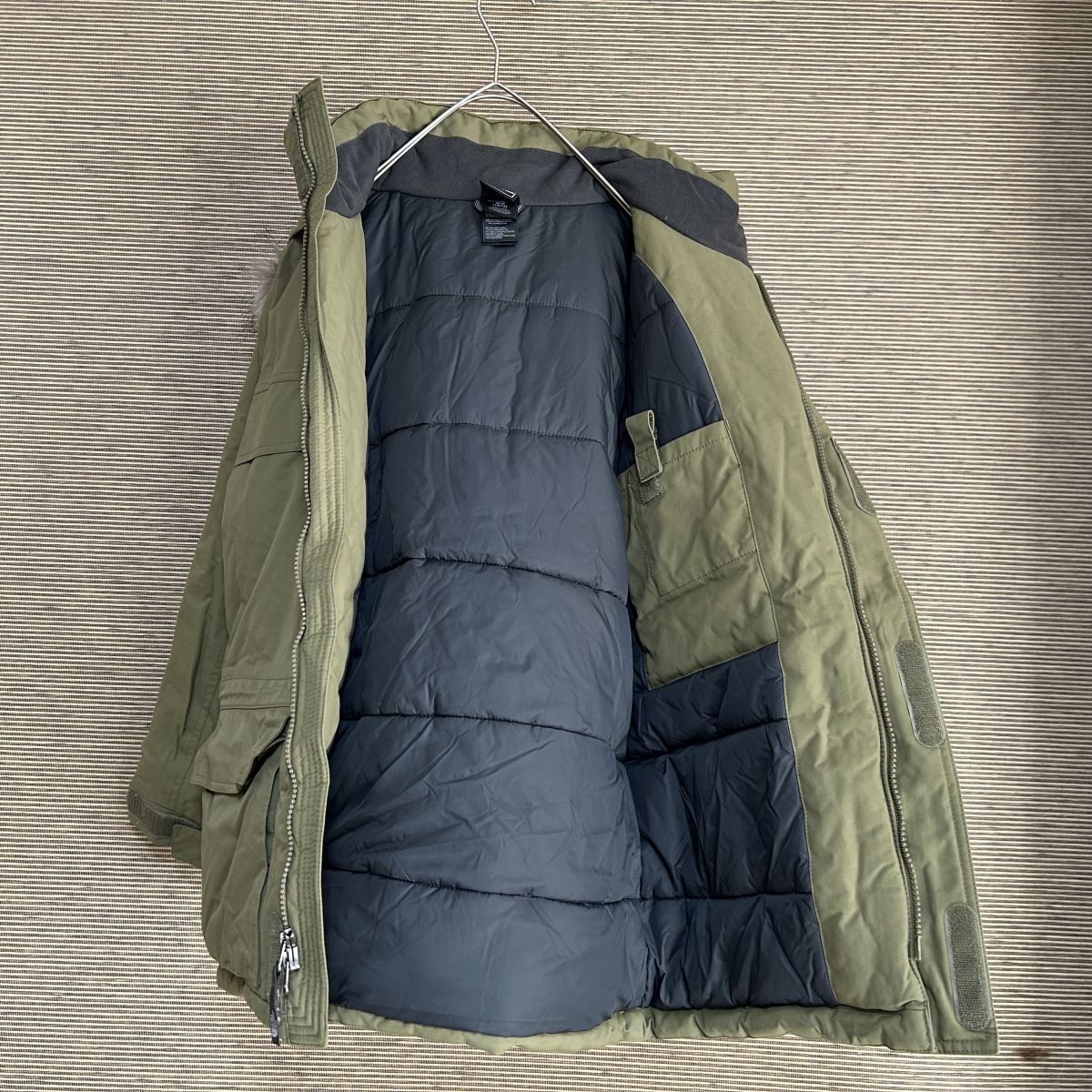 ノースフェイス　ダウンジャケット モッズコート　カーキ子供150　フェイクファーC1 古着　入手困難　激レア　希少 人気　刺繍　キッズ_画像9