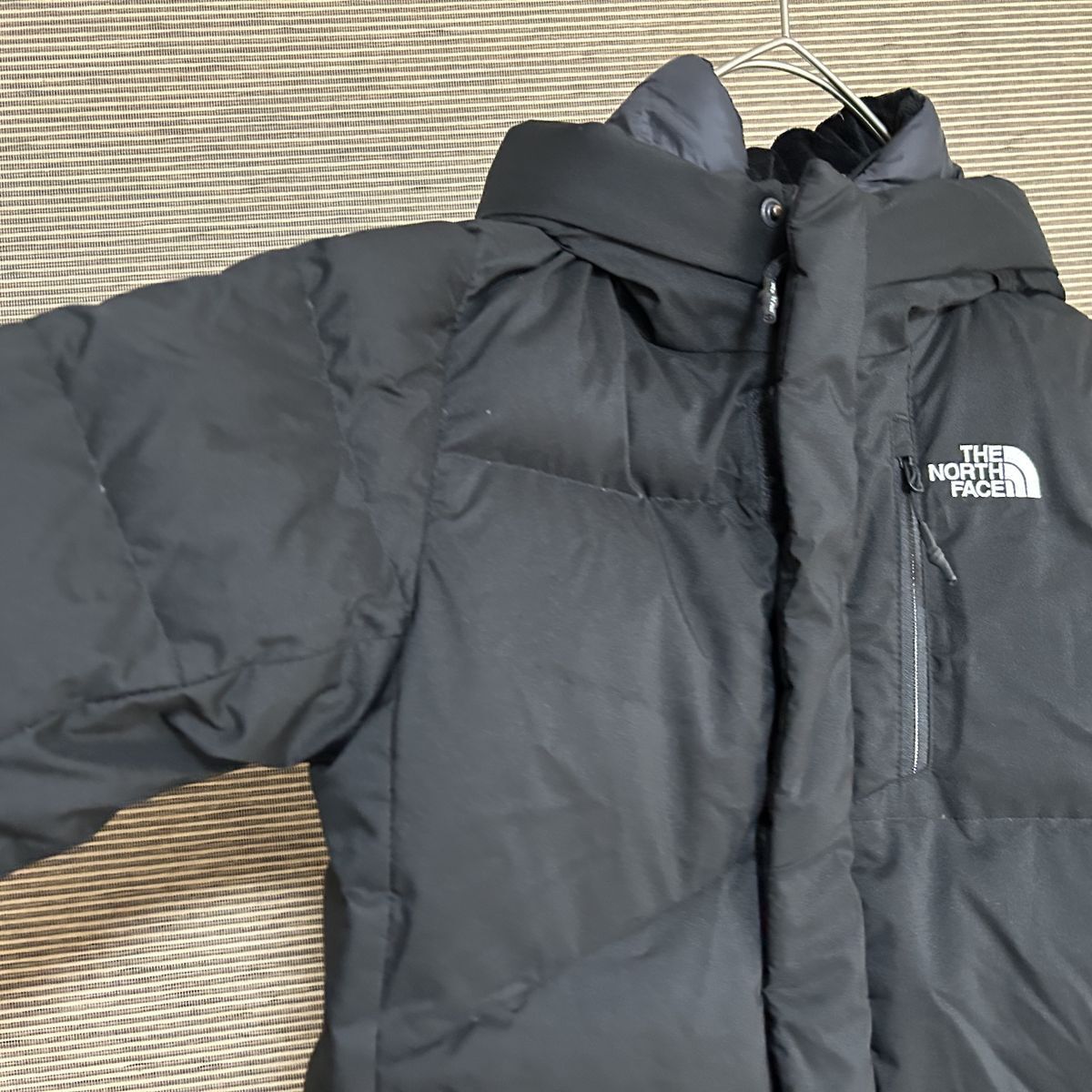 ノースフェイス　ロングダウンコート　ベンチコート　ブラック子供110キッズF2 古着　入手困難　激レア　人気　希少　ワンポイントロゴ刺繍_画像7