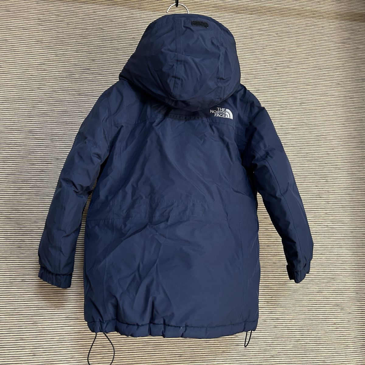 ノースフェイス　ダウンジャケット マクマード　ネイビー子供110刺繍ゴアF2 古着　入手困難　激レア　人気　希少　キッズ　肩ロゴ_画像8