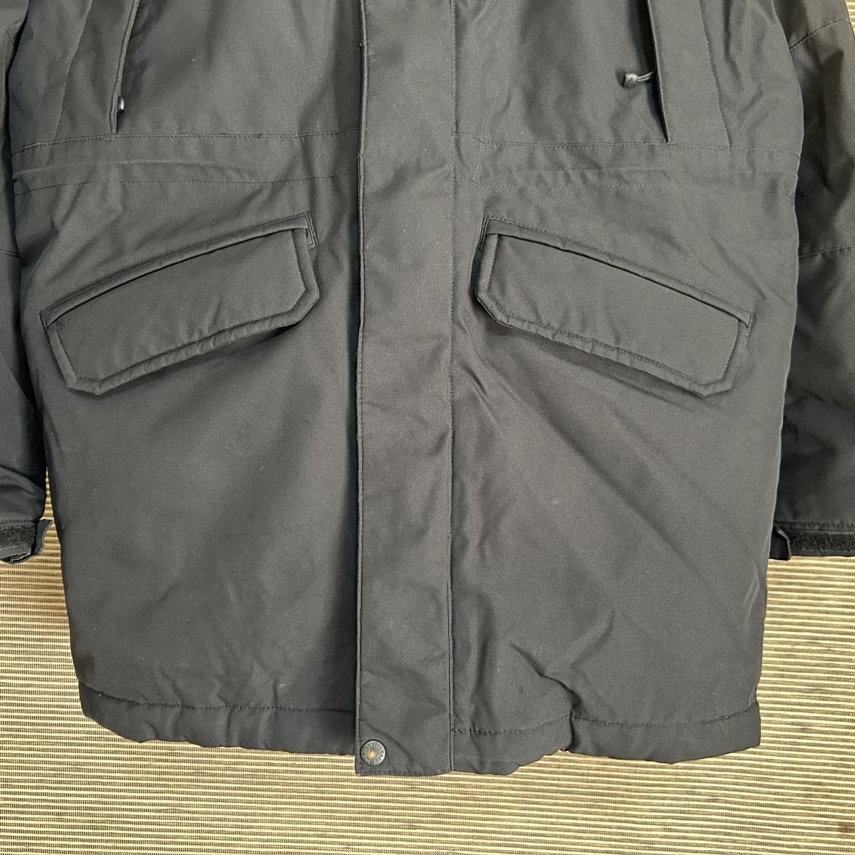 ノースフェイス　ダウンジャケット 黒ブラック刺繍　子供150　肩ロゴ　F3　古着　入手困難　激レア　人気　希少 キッズ　ワンポイントロゴ_画像4