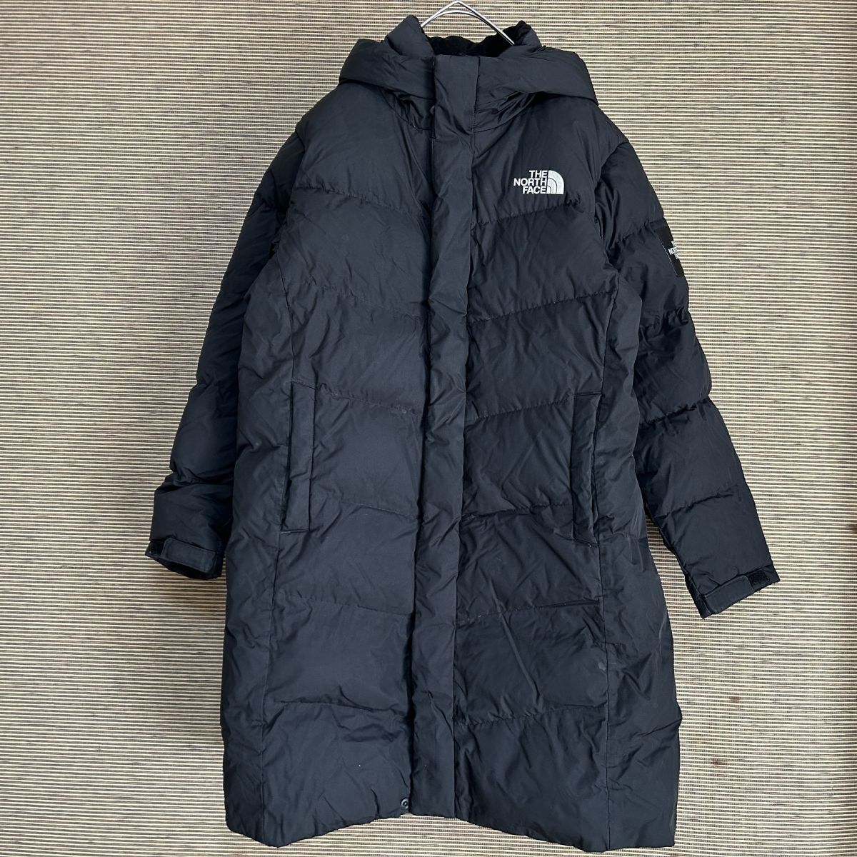 ノースフェイス　ロングダウンコート　ベンチコート　子供150キッズ 黒肩ロゴF3　古着　入手困難　激レア　人気　希少 ワンポイントロゴ_画像1