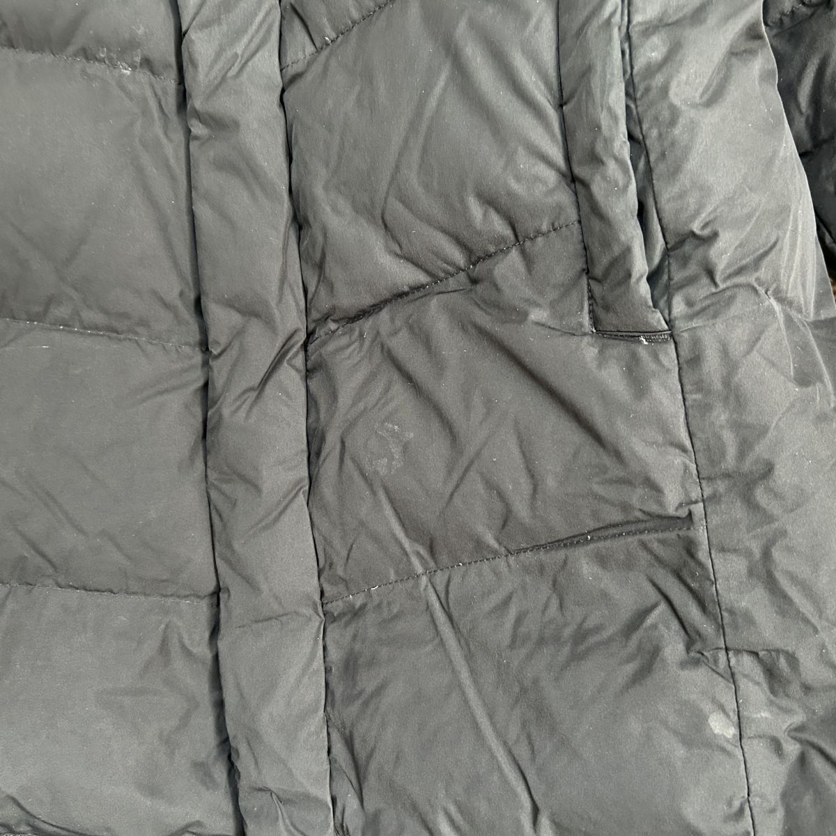 ノースフェイス　ロングダウンコート　ベンチコート　子供150キッズ 黒肩ロゴF3　古着　入手困難　激レア　人気　希少 ワンポイントロゴ_画像4