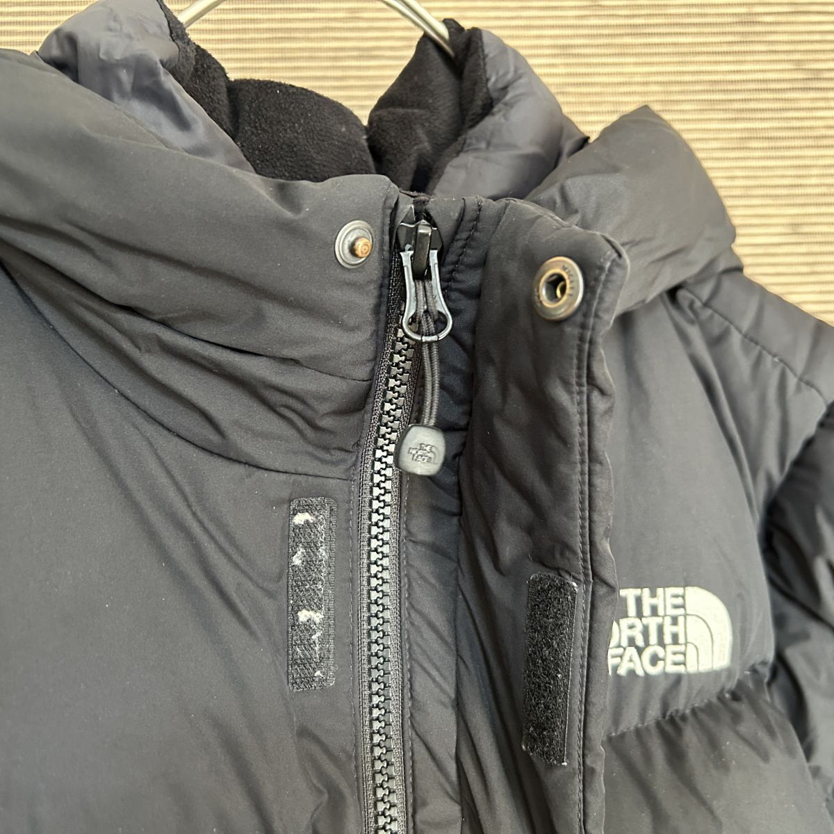 ノースフェイス　ロングダウンコート　ベンチコート　ブラック子供150キッズF3　古着　入手困難　激レア　人気　肩ロゴ　スリーブロゴ_画像2