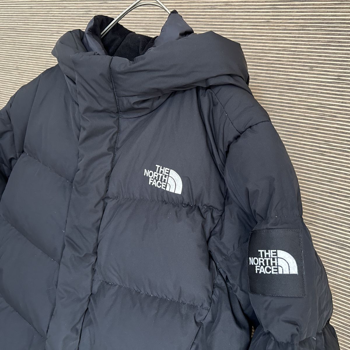 ノースフェイス　ロングダウンコート　ベンチコート　ブラック子供150キッズF3　古着　入手困難　激レア　人気　肩ロゴ　スリーブロゴ_画像7