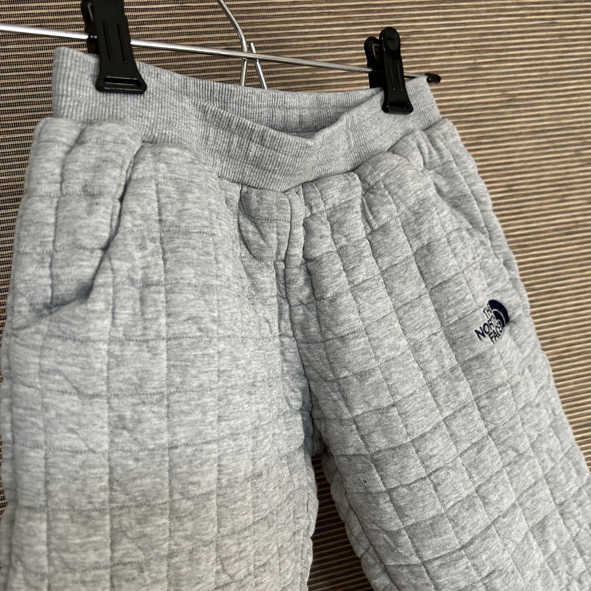 ノースフェイス　スウェットパンツ　子供130キッズ　刺繍　ワンポイントE1　古着　入手困難　激レア　人気　訳あり激安_画像8