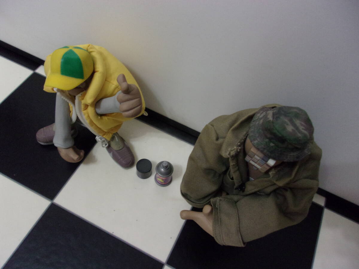 Michael Lau 2体 スプレー缶 フィギュア マイケルラウ 人形 ソフビ オブジェ インテリア 置物 GRAFFITI ART 芸術美術 BanksyバスキアFUTURA_画像5