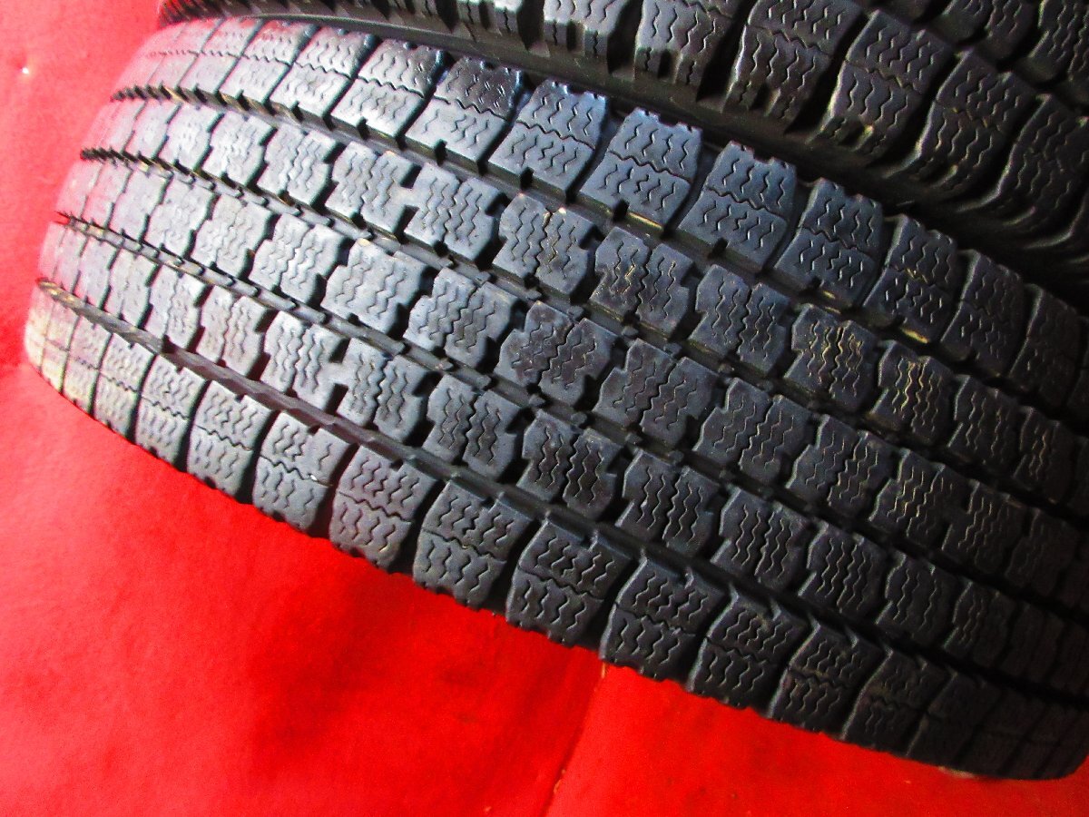 スタッドレス 2本 205/70R17.5 115/113N LT トーヨー TIRES DELVES M935 2023年 2トントラック エルフ キャンター ダイナ デュトロ★3241Y_画像2