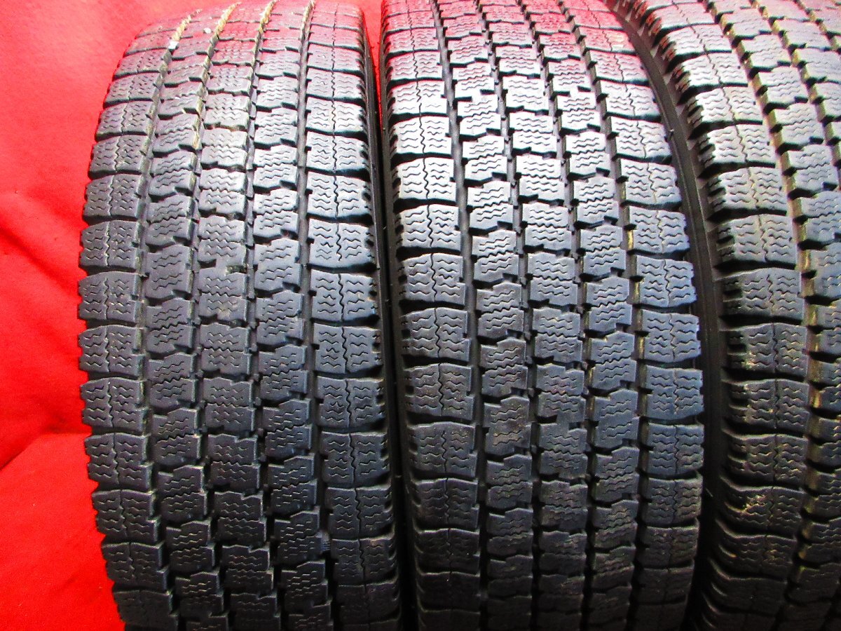 スタッドレス 4本 205/70R17.5 115/113N LT トーヨー DELVEX M935 2022年 2トン トラック エルフ キャンター ダイナ デュトロ等★3238Y_画像2