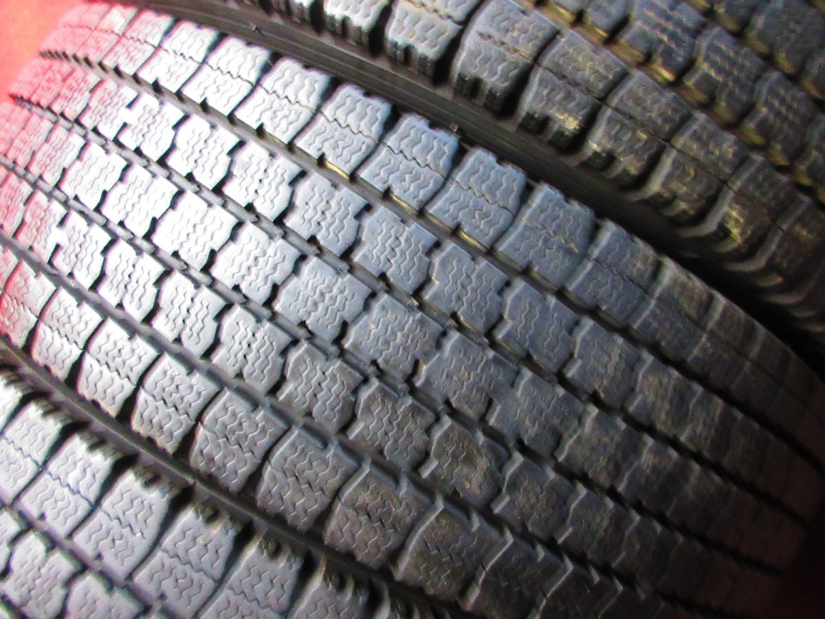 スタッドレス 4本 205/70R17.5 115/113N LT トーヨー DELVEX M935 2022年 2トン トラック エルフ キャンター ダイナ デュトロ等★3238Y_画像5
