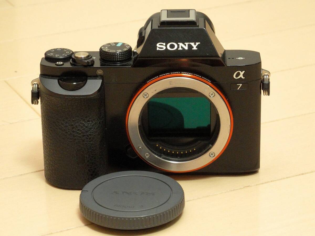 * первое поколение Sony SONY α7 Junk, источник питания не работает *