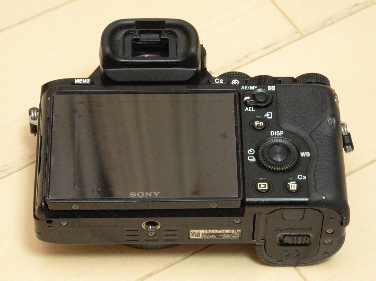 * первое поколение Sony SONY α7 Junk, источник питания не работает *