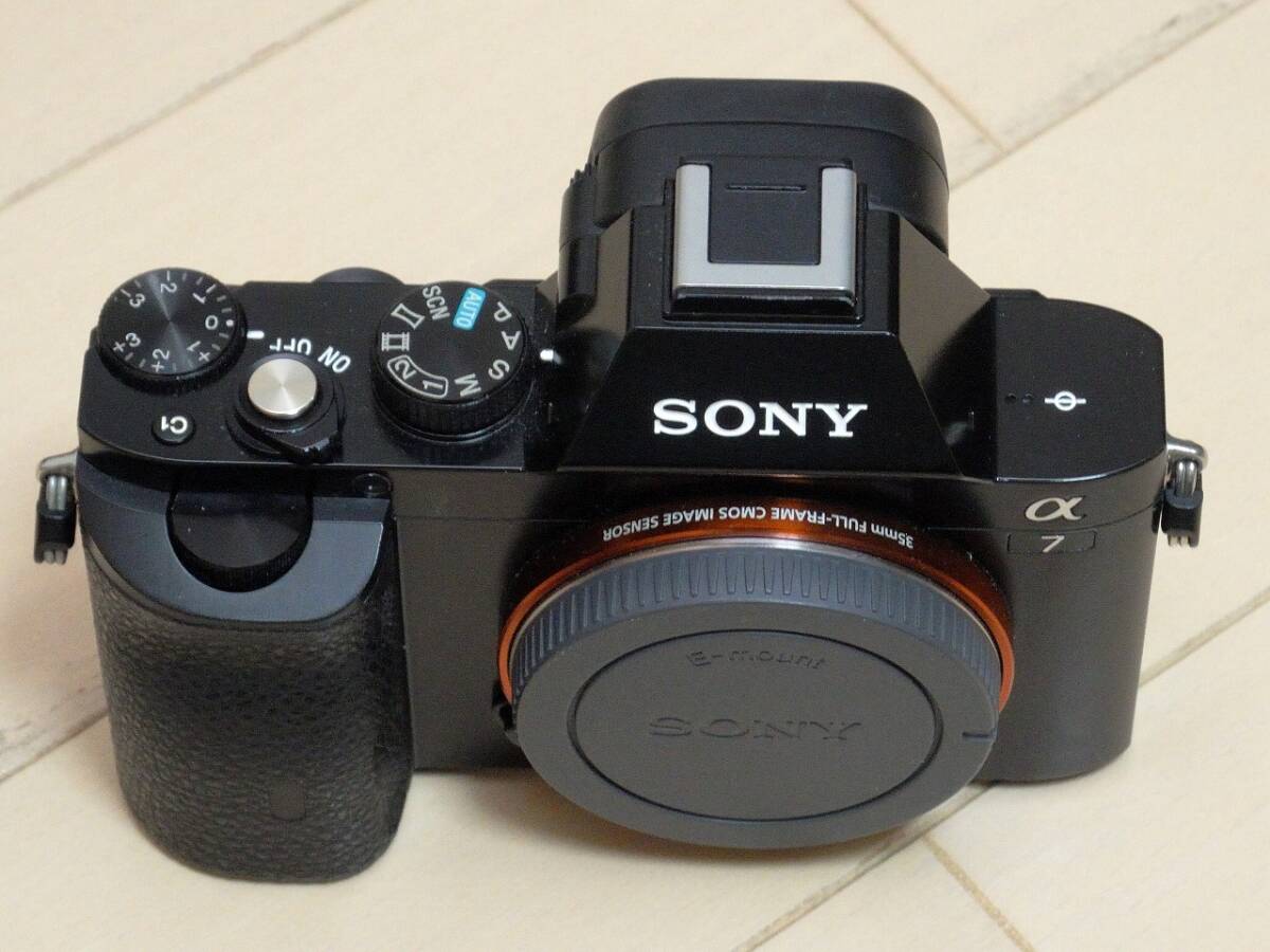 * первое поколение Sony SONY α7 Junk, источник питания не работает *