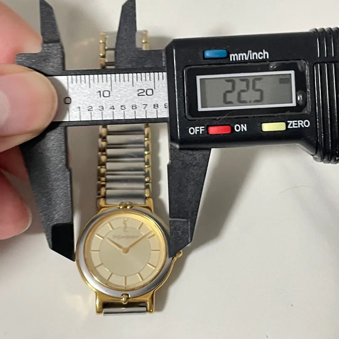 稼動品　イヴサンローラン　YSL 人気モデル　シャンパン　ラウンド　腕時計_画像4