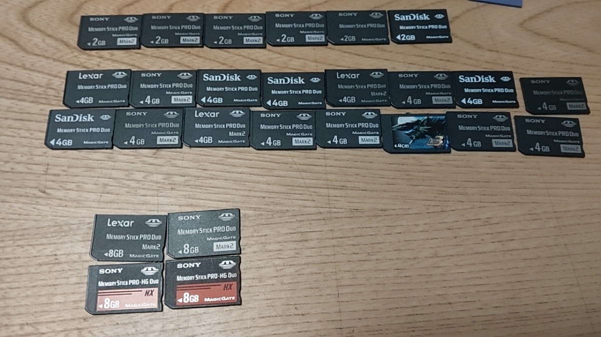 送料430円 大量 SONY PSP メモリースティック メモリーカード まとめ ジャンク品_画像3
