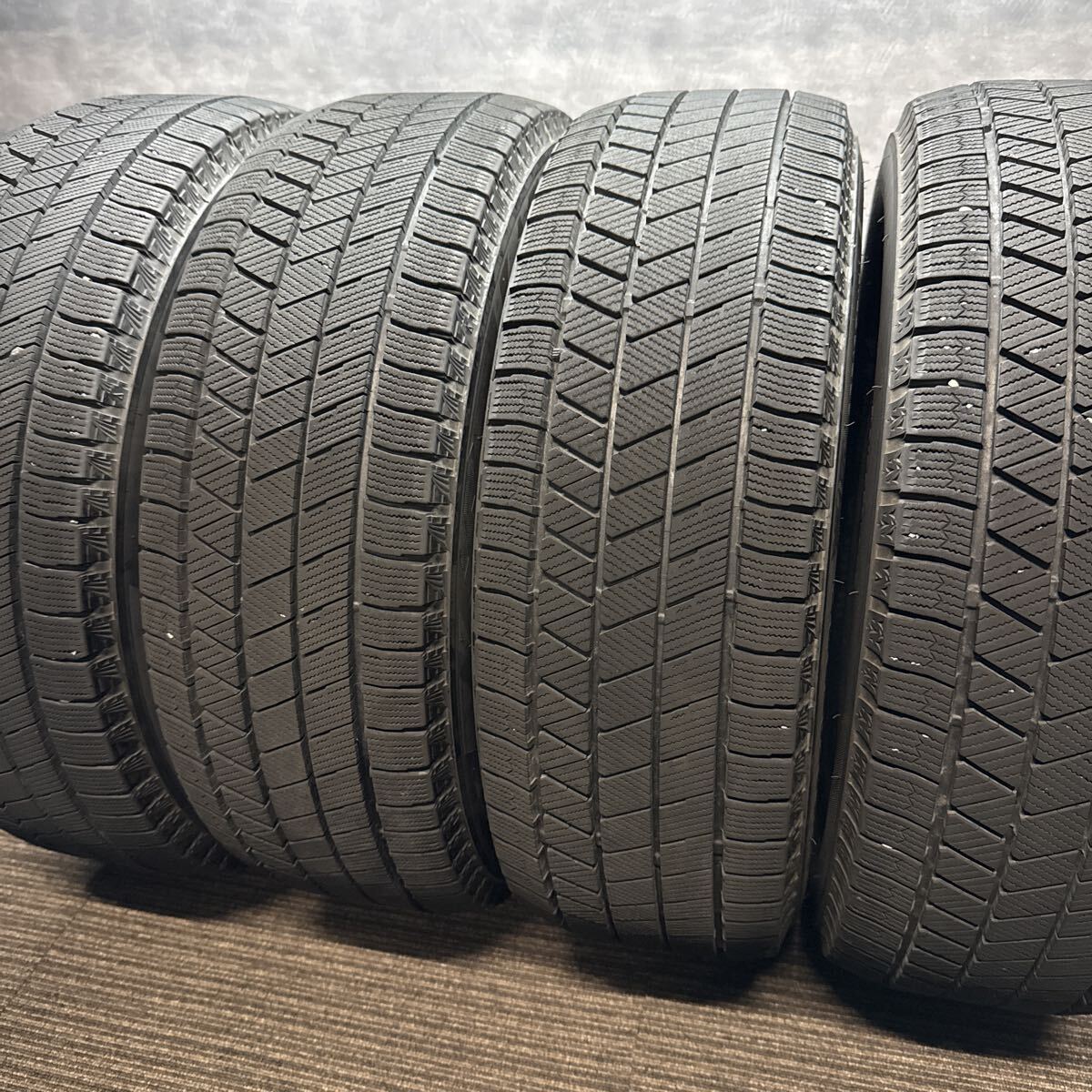 205/65R15 BRIDGESTONE/VRX3 2022年製 4本 ステップワゴン ストリーム アコード クラウン カムリ プロナード MPV グランディス_画像1