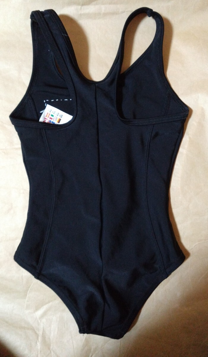 0046 adidas★スイミング・ワンピース・競泳水着☆110サイズ◆ゼッケン【ホームクリーニング済】_画像2