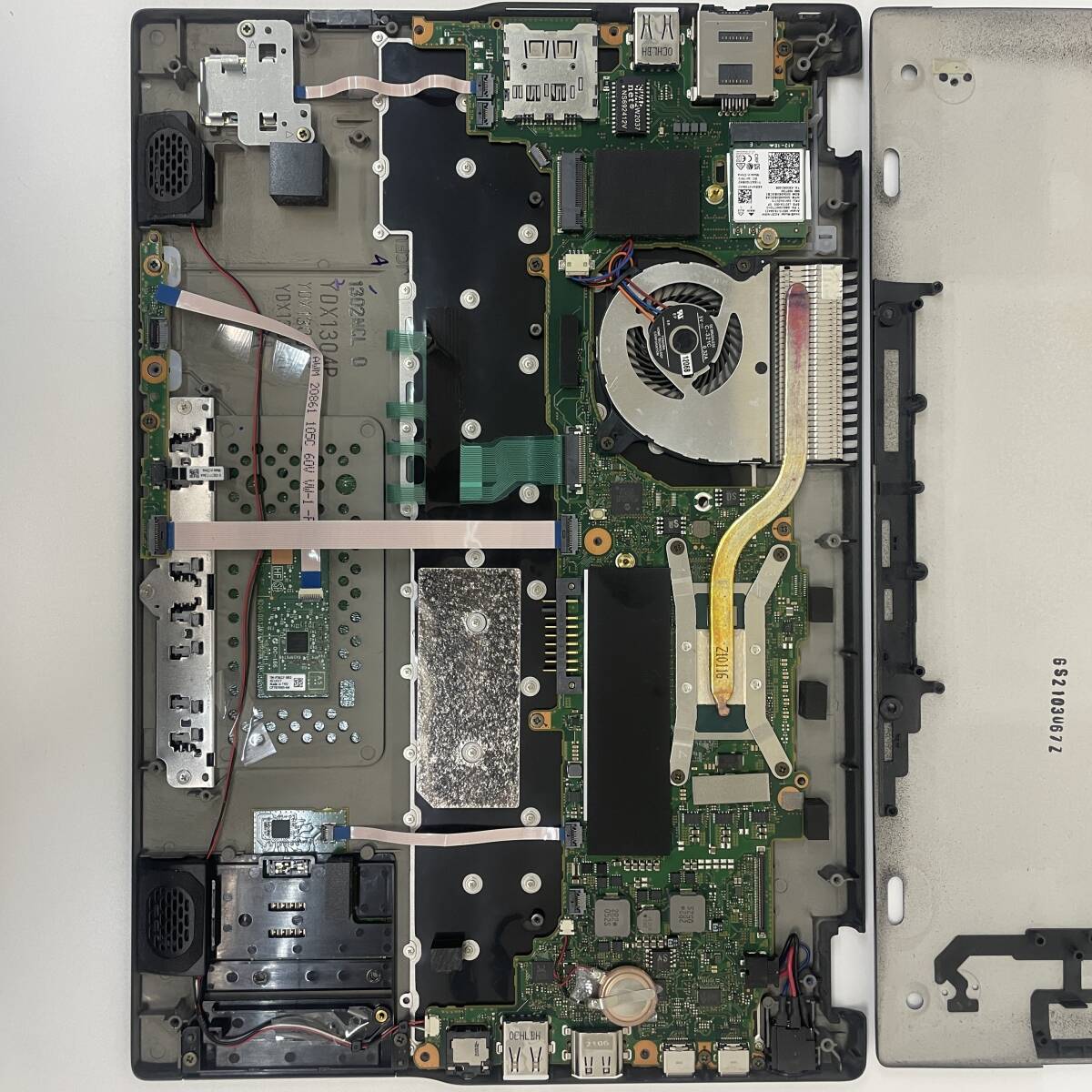 SY111403　富士通 LIFEBOOK U9310/E 下半身一式（SSD・バッテリーなし）カスタムBIOS仕様 ジャンク扱い【E2510N110】_画像7