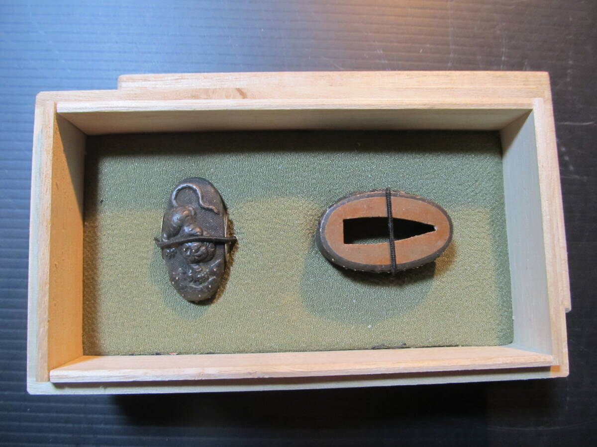 縁頭「猛虎の図」桐箱付き！！_画像1