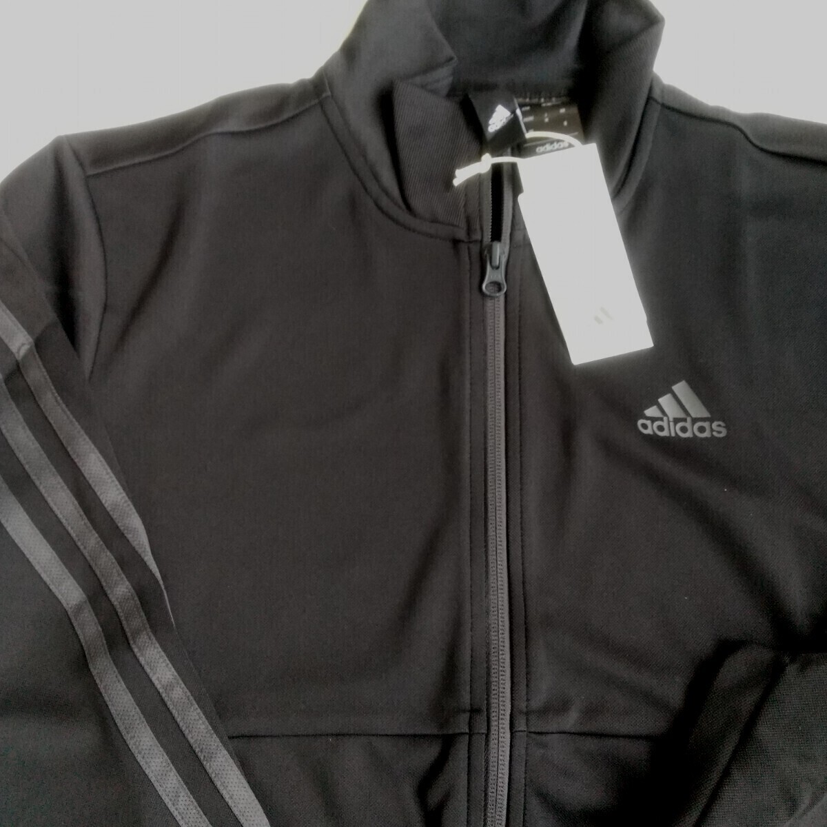 adidas ジャージ 上下セット スリムジップ メンズ M ブラック／グレー 未使用_画像2