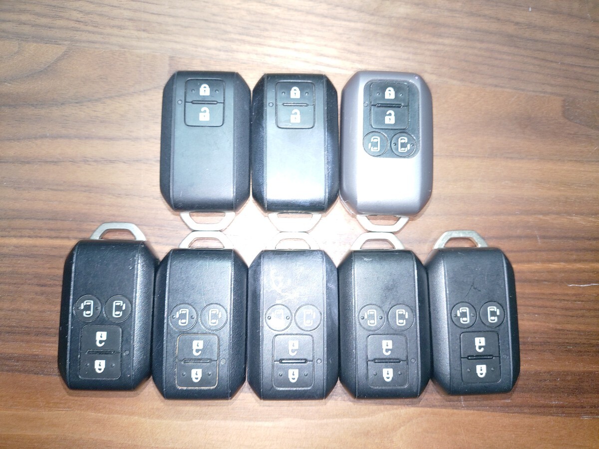 スズキ 　マツダ　純正 スマートキー 　ハイブリッド 　 4ボタン 2ボタン ワゴンR ハスラー 　スペーシア　フレアワゴン　8個　中古品_画像2