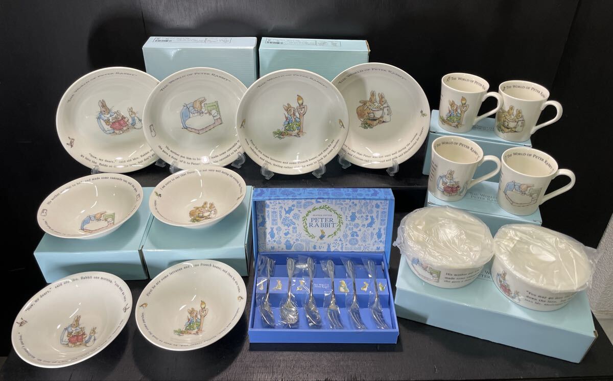 ピーターラビット 箱入 食器 まとめ 皿 ボウル キャニスター マグカップ スプーン フォーク PETER RABBIT インテリア コレクション_画像1