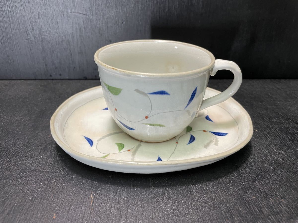 カップ ソーサー まとめ 有田焼 九谷焼 美濃焼 美幸窯 嵯峨 花柄 鳥 ペアカップ コーヒーカップ インテリア コレクション_画像8