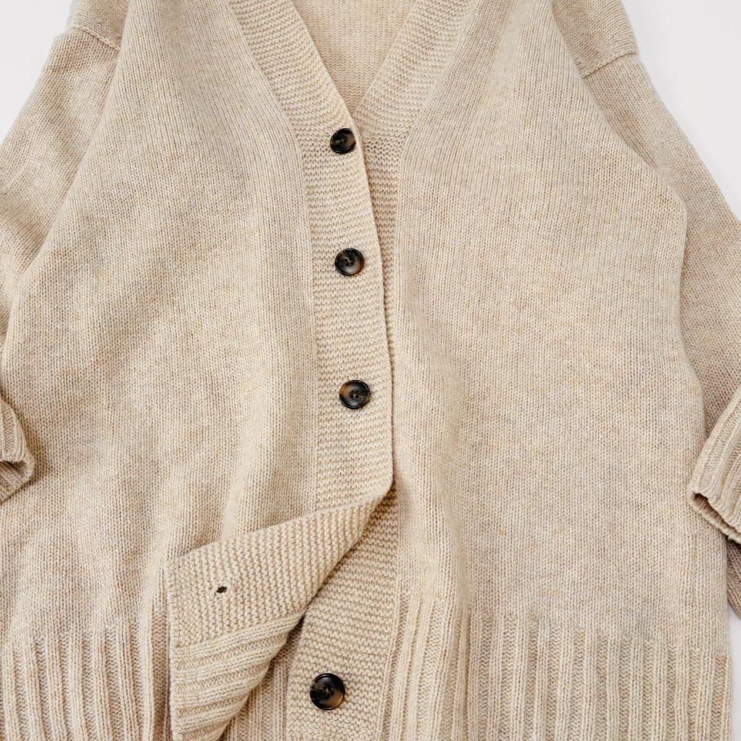 美品　INED イネド　Vネックカーディガン ベージュ ウール　軽量　ふわり　M_画像3