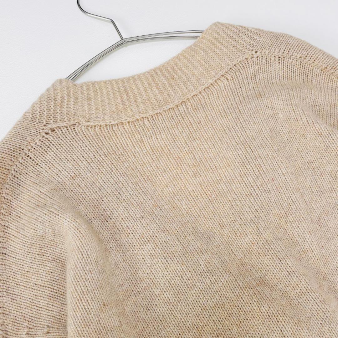 美品　INED イネド　Vネックカーディガン ベージュ ウール　軽量　ふわり　M_画像7