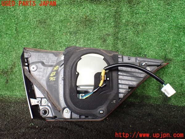 1UPJ-24531550] Lexus *LS600h(UVF45) правый задний финишная отделка б/у 