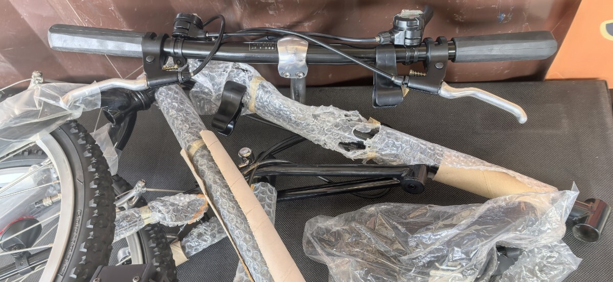 ★引取限定★ 未使用品 Redlof 折畳車 26インチ ATB ルドルフ 18SPEED ブラック 自転車_画像5