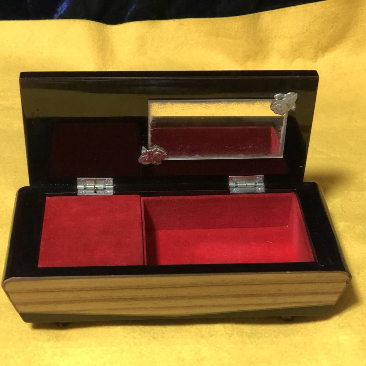  драгоценнный камень коробка из дерева Showa Retro музыкальная шкатулка ( искривление глаз неизвестен ) бардачок jue Reebok s