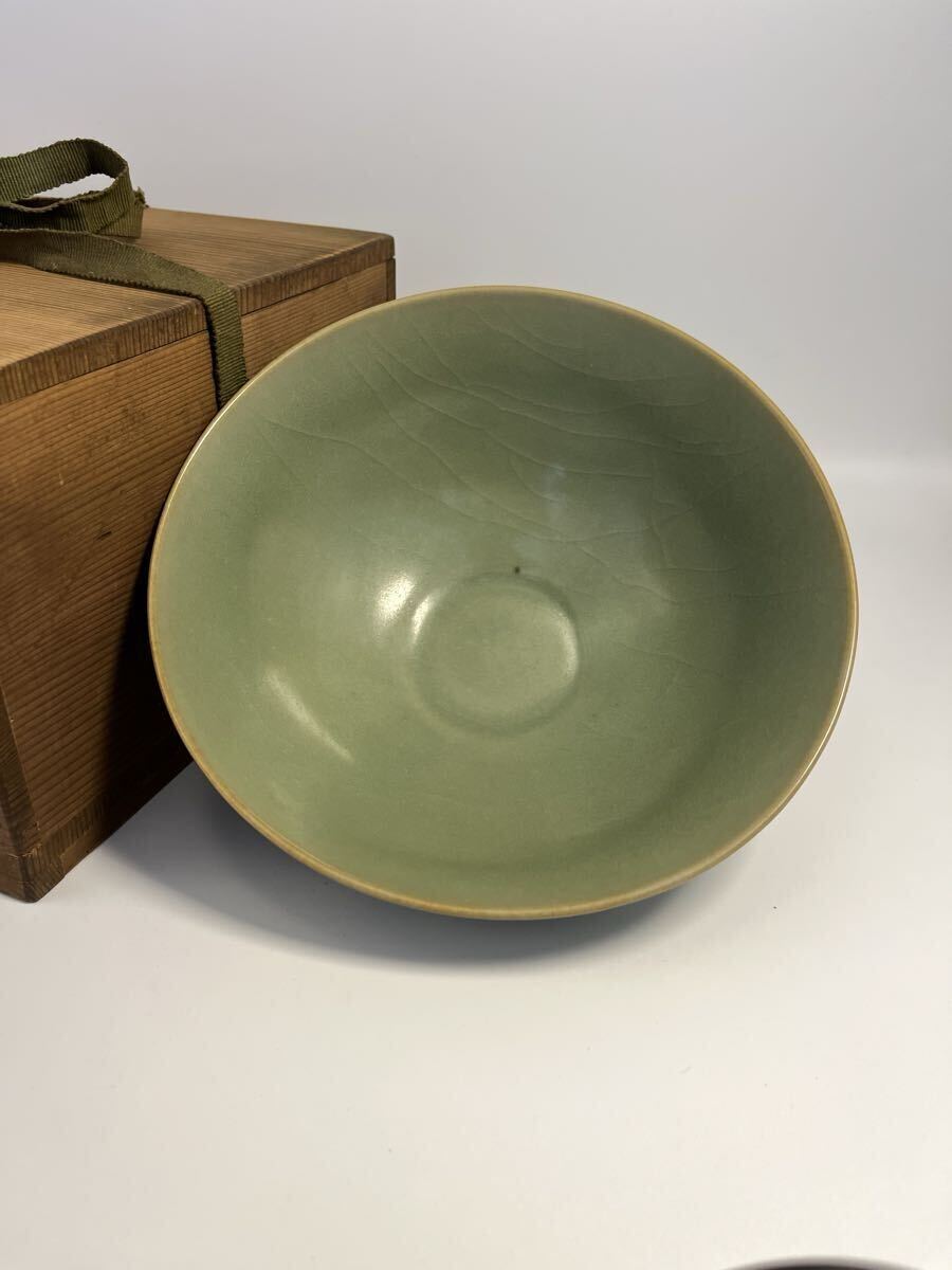 時代物 唐物 青磁蓮瓣紋碗 龍泉窯碗 箱付_画像1