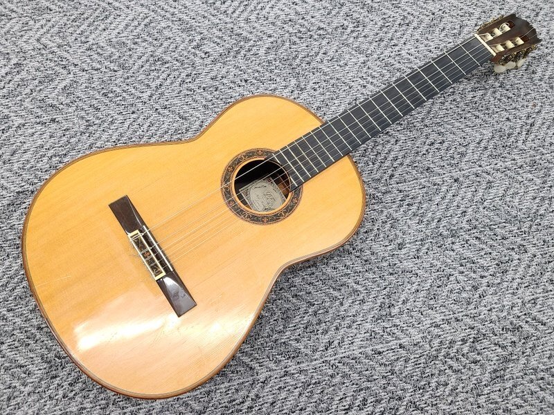 【ジャンク品】Paul Fisher クラシックギター ポールフィッシャー ケース付き 1円~ Y8894+_画像3