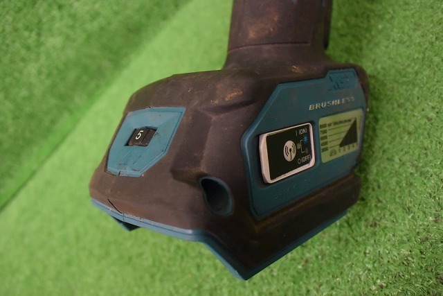 TMO 8A30 マキタ GA020G 125mm充電式ディスクグラインダ 40V対応 本体のみ_画像8