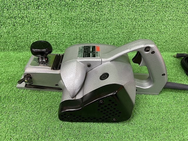 TMO 6KA105 マキタ　1001N　際カンナ　中古_画像2