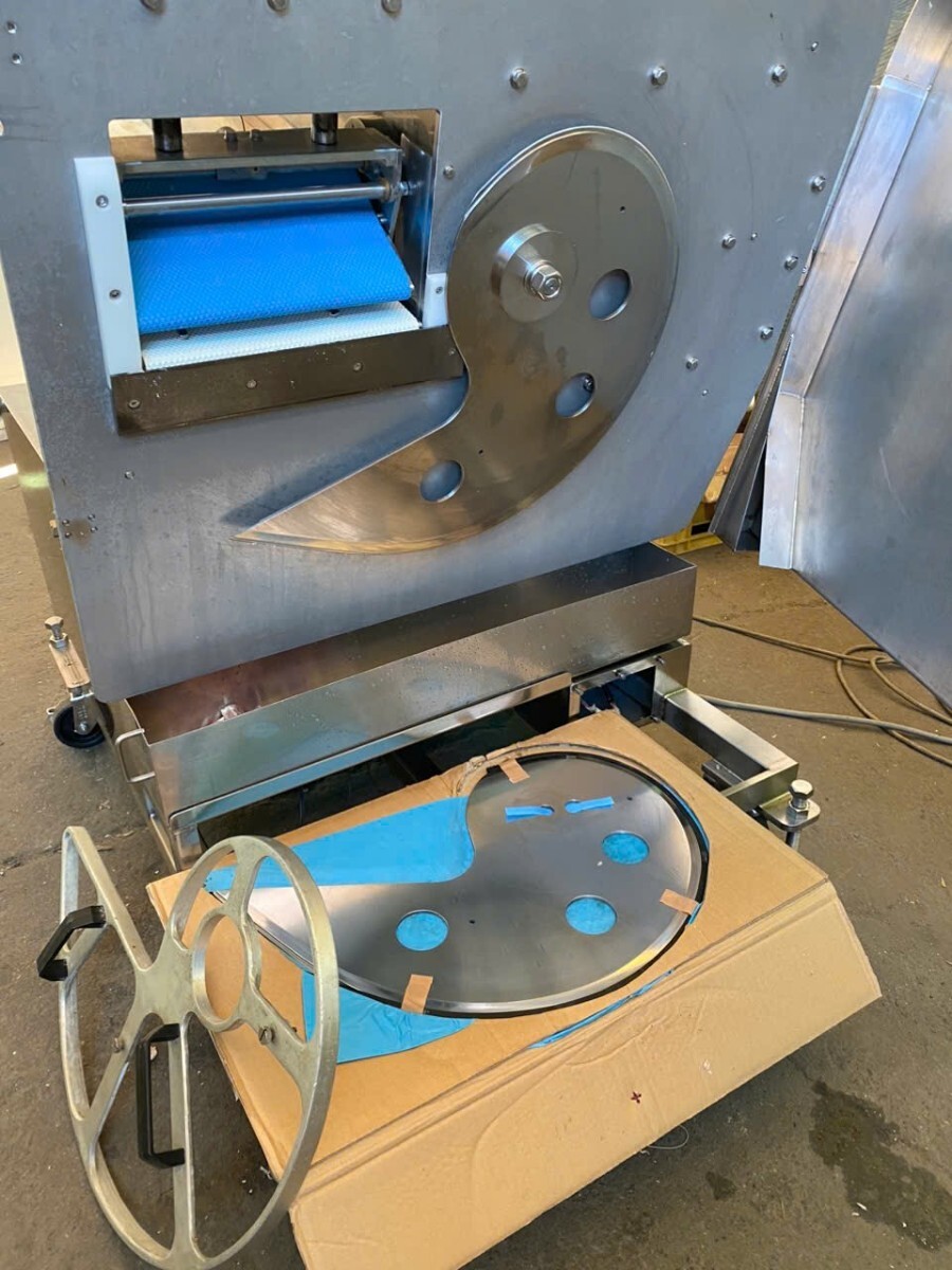 ワタナベフーマック WTD-300Ⅱ ビッグトルネード 食肉用スライサー ミートスライサー 食品加工 業務用 ベルトコンベア付き 三相200V_画像4