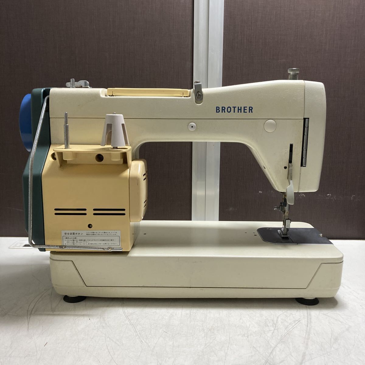 F438 BROTHER/ブラザー Nouvelle Couture TA3-B626 ブラザー ミシン/通電OK 動作未確認 ジャンク品_画像4