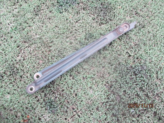 (0443)20DKC プジョー 205 CTI カブリオレ トランクストッパー_画像3