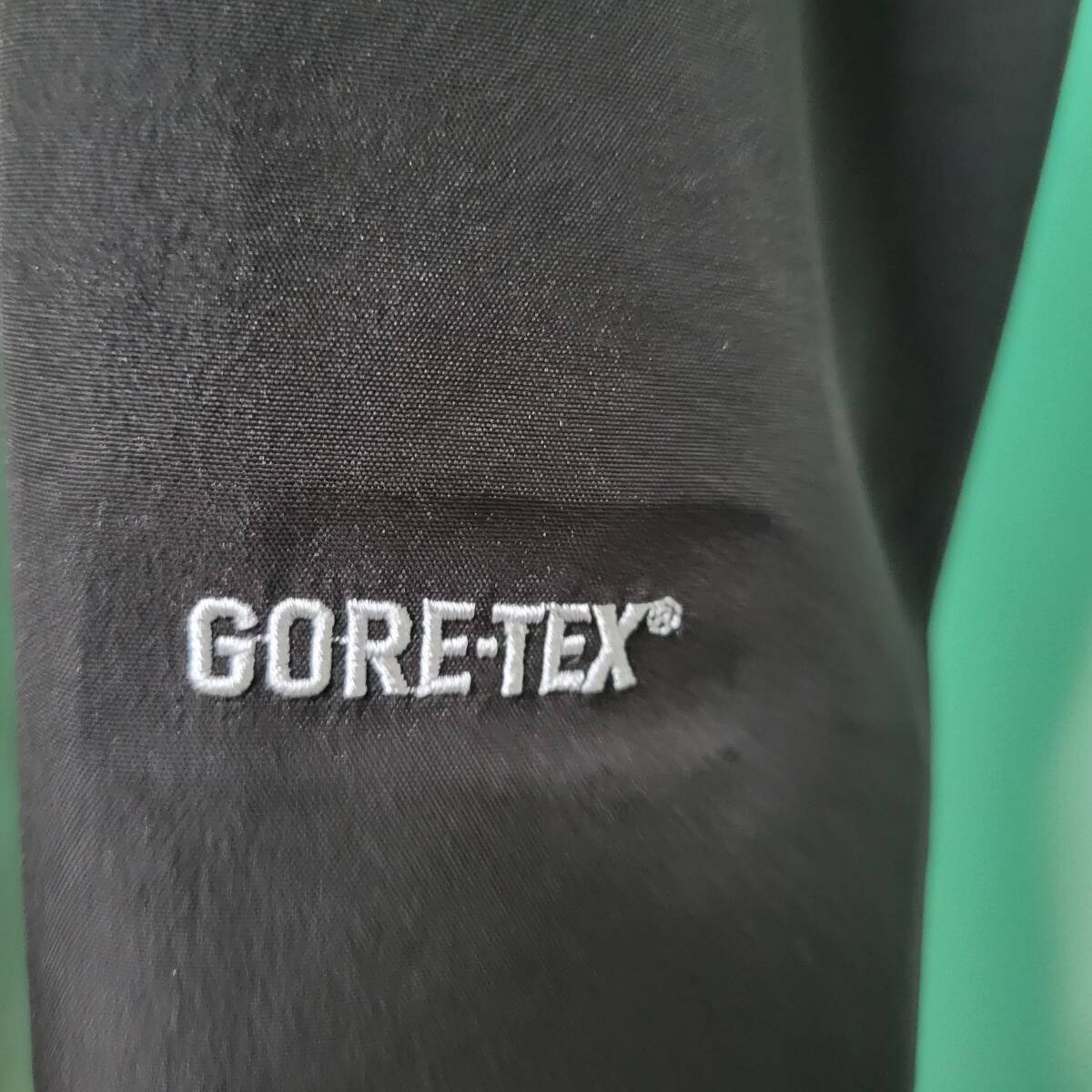 THE NORTH FACE ノースフェイス 廃番限定ノベルティマウンテンジャケット　ゴアテックス　白x黒　L　中古　送料無料_画像6