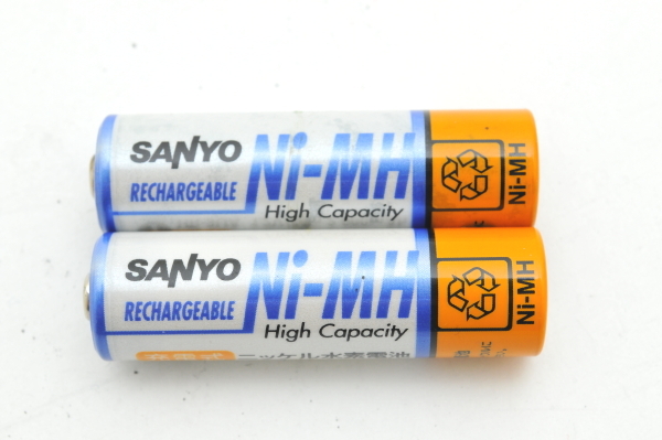 Sanyo SANYO заряжающийся Никель-металлгидридные батареи одиночный 3 форма HR-3UA 1.2V / 2000mAh 2 шт . одиночный 3/ одиночный 4 двоякое применение зарядное устройство в комплекте электризация подтверждено прекрасный товар отправка 250