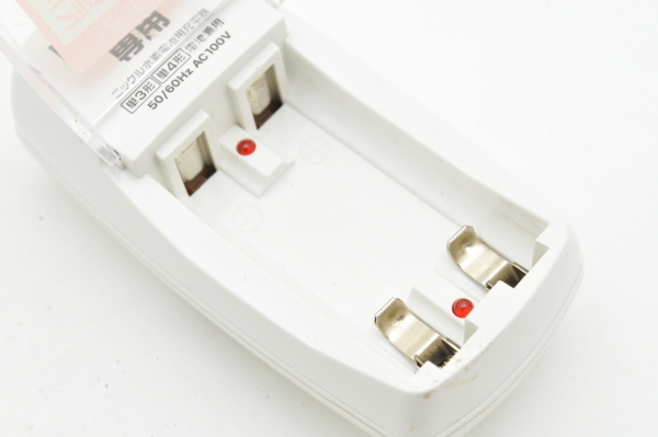 Sanyo SANYO заряжающийся Никель-металлгидридные батареи одиночный 3 форма HR-3UA 1.2V / 2000mAh 2 шт . одиночный 3/ одиночный 4 двоякое применение зарядное устройство в комплекте электризация подтверждено прекрасный товар отправка 250