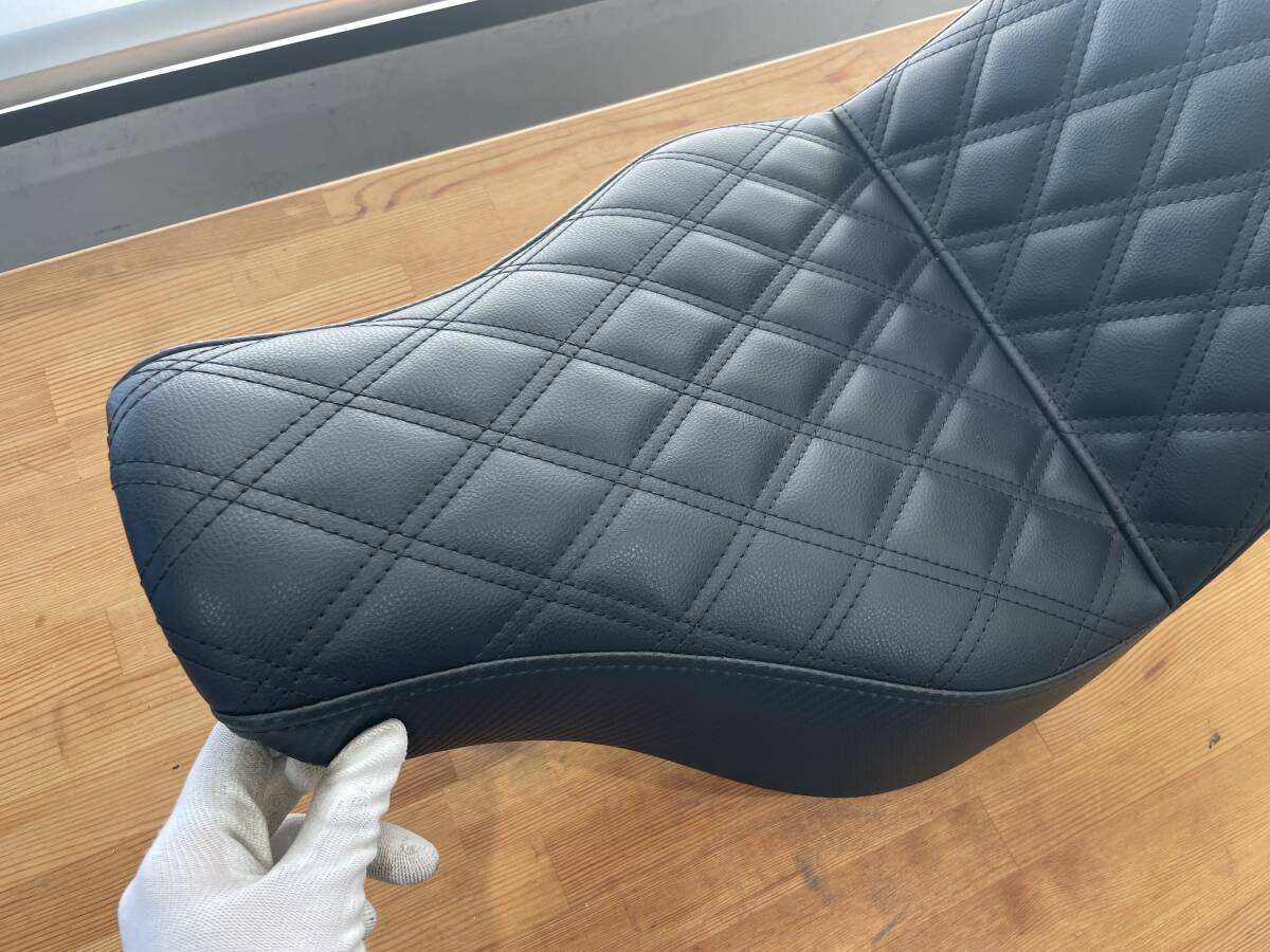 サドルマン シート ブラックパレードコラボ ソフテイル FXLRST ローライダーST HL81829_画像3