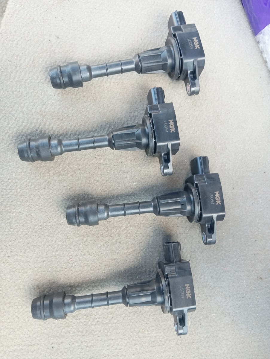 即決！即納！日産　Z11 キューブ　 DBA-BZ11　イグニッションコイル　NGK製　4本セットほぼ新品　ダイレクトコイル　BZ11 YZ11 Z12 NZ12_画像2
