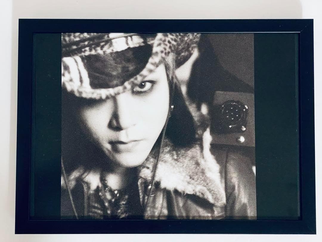 hide ポスター風アートフレーム ツアーパンフレット切り抜き A4額縁付き A_画像1