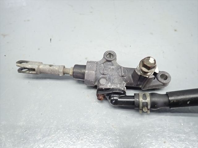 β251017-2 ヤマハ TZR50R 4EU セル付き (H7年式) 絶版！希少！ 純正 リアブレーキマスターシリンダー 固着無し！_画像7